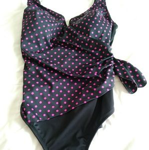 Stylish One Piece Bathing Suit Size 20W